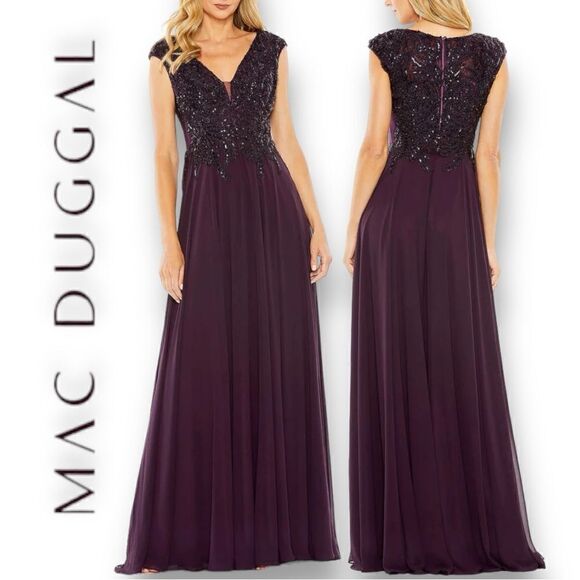 MAC DUGGAL Women’s Appliquéd Cap Sleeve Bodice Flowy Gown in the Size 16